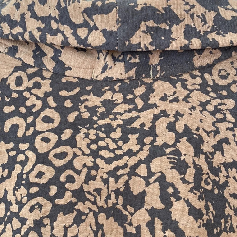 Cuddl Duds Size XL Lagenlook Open Front Cardigan Animal Print Drape Thumbhole - Picture 10 of 14